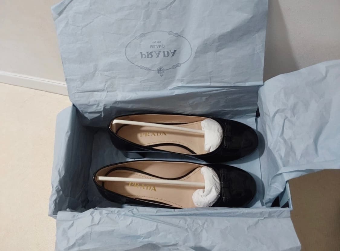 프라다 리본 에나멜 펌프스 36사이즈 상품이미지9