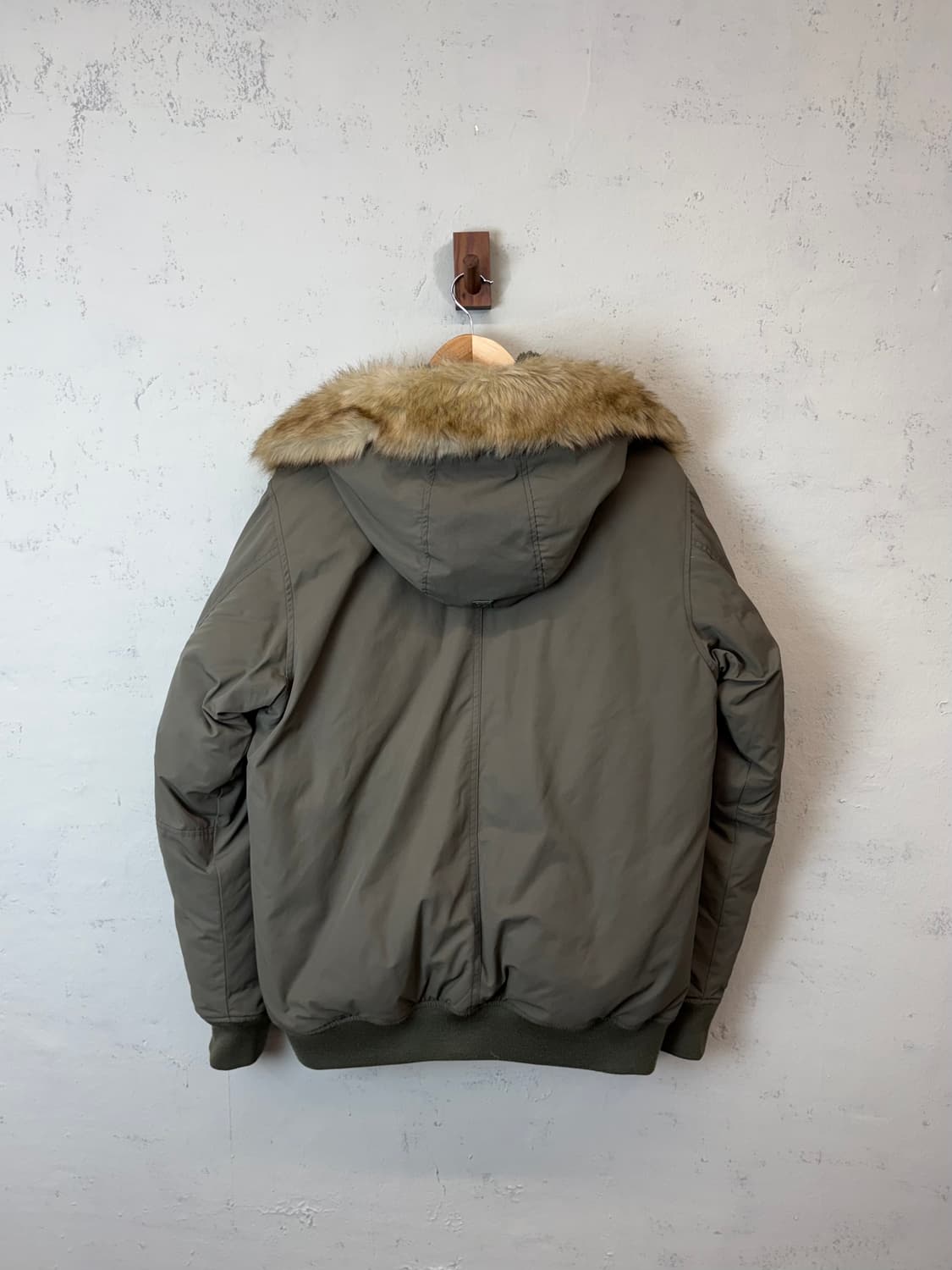 리바이스 빈티지 N2B 다운 자켓 카키 상품이미지2