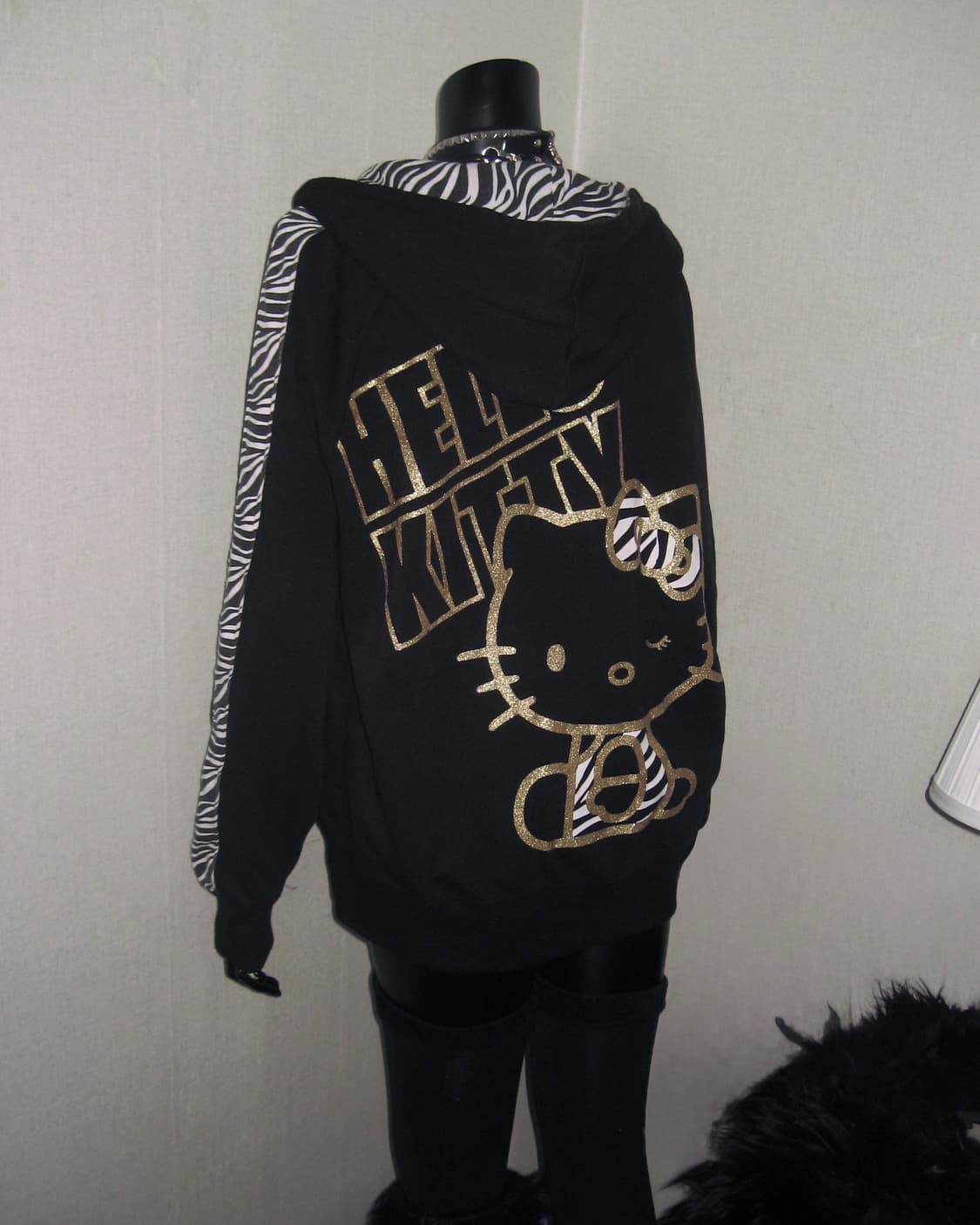 헬로키티 지브라 후드집업 오네갸루 펑크 상품이미지8
