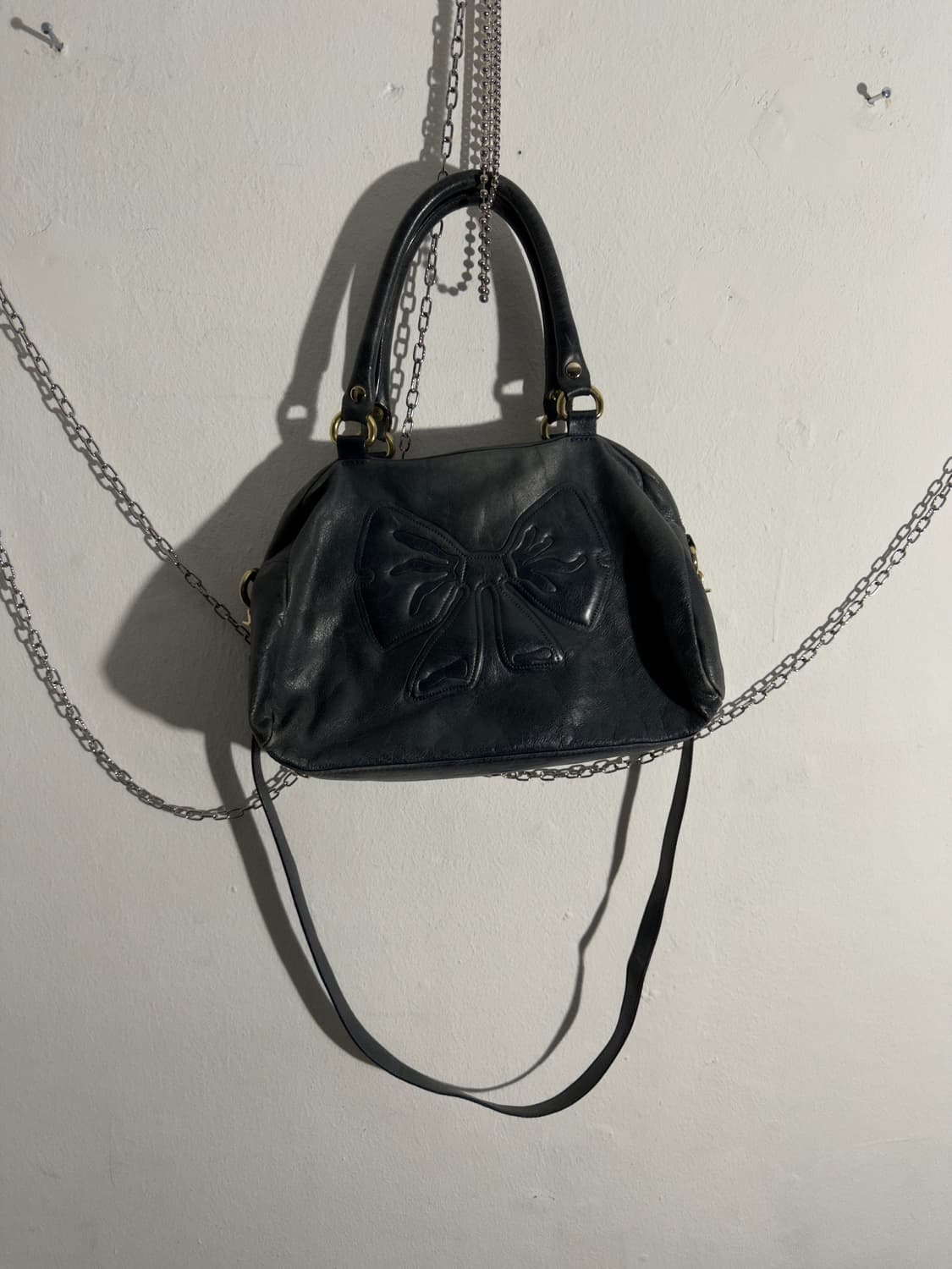 vtg 발렌티노 워시드 레더 리본 토트백 상품이미지1