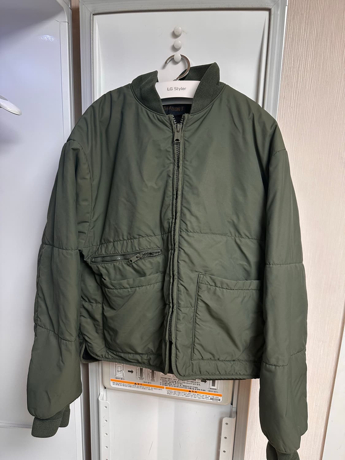 이지 시즌 3 푸퍼 봄버 상품이미지1