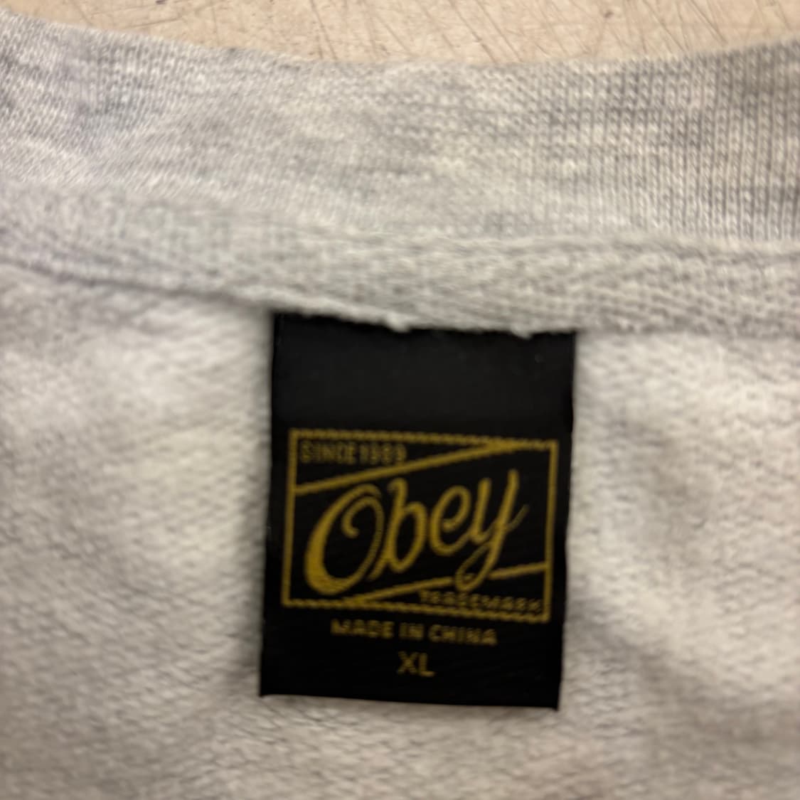 오베이 빅로고 그레이 맨투맨 상품이미지3