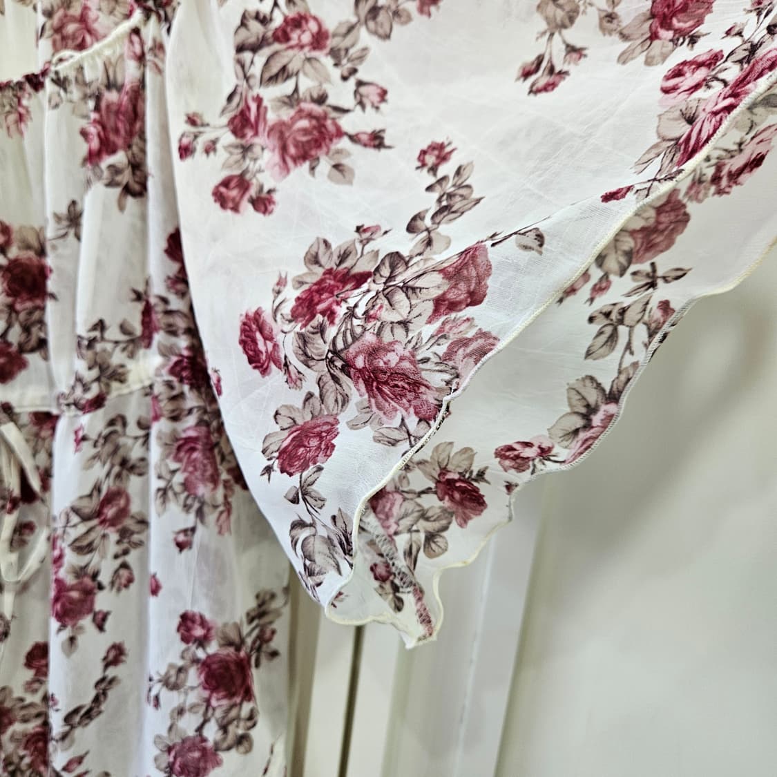 (LEST ROSE) 로즈 쉬폰 프릴 블라우스 상품이미지4