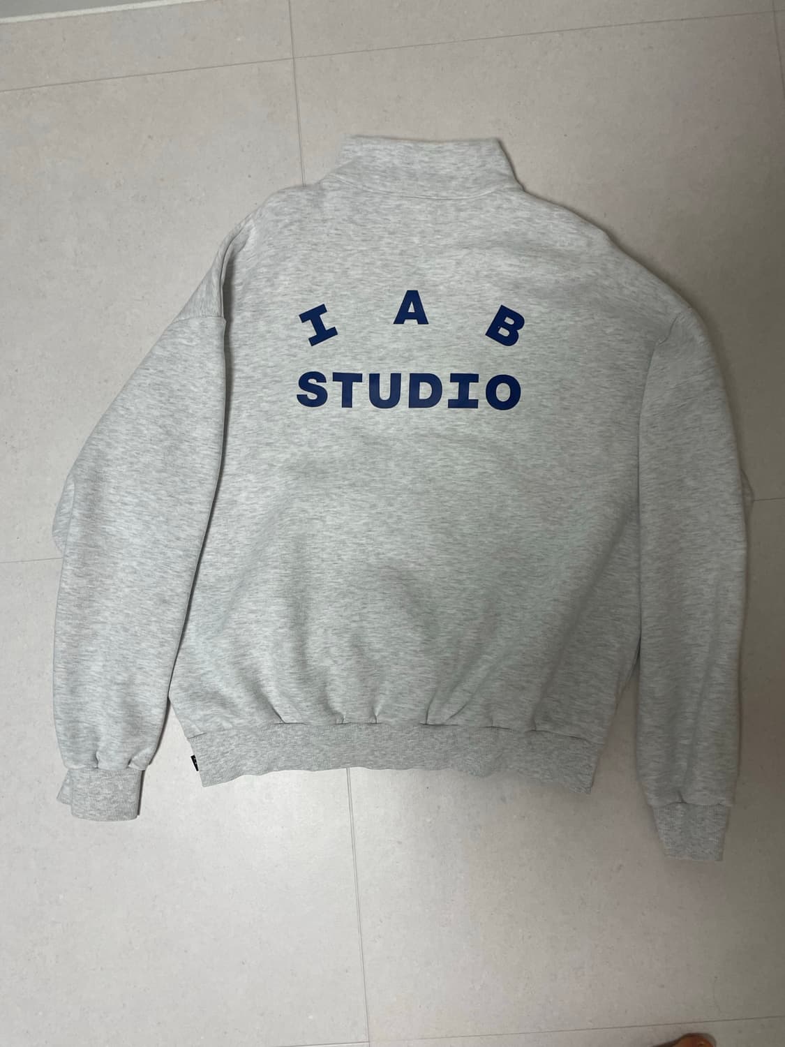 아이앱 스튜디오 하프집업 상품이미지2