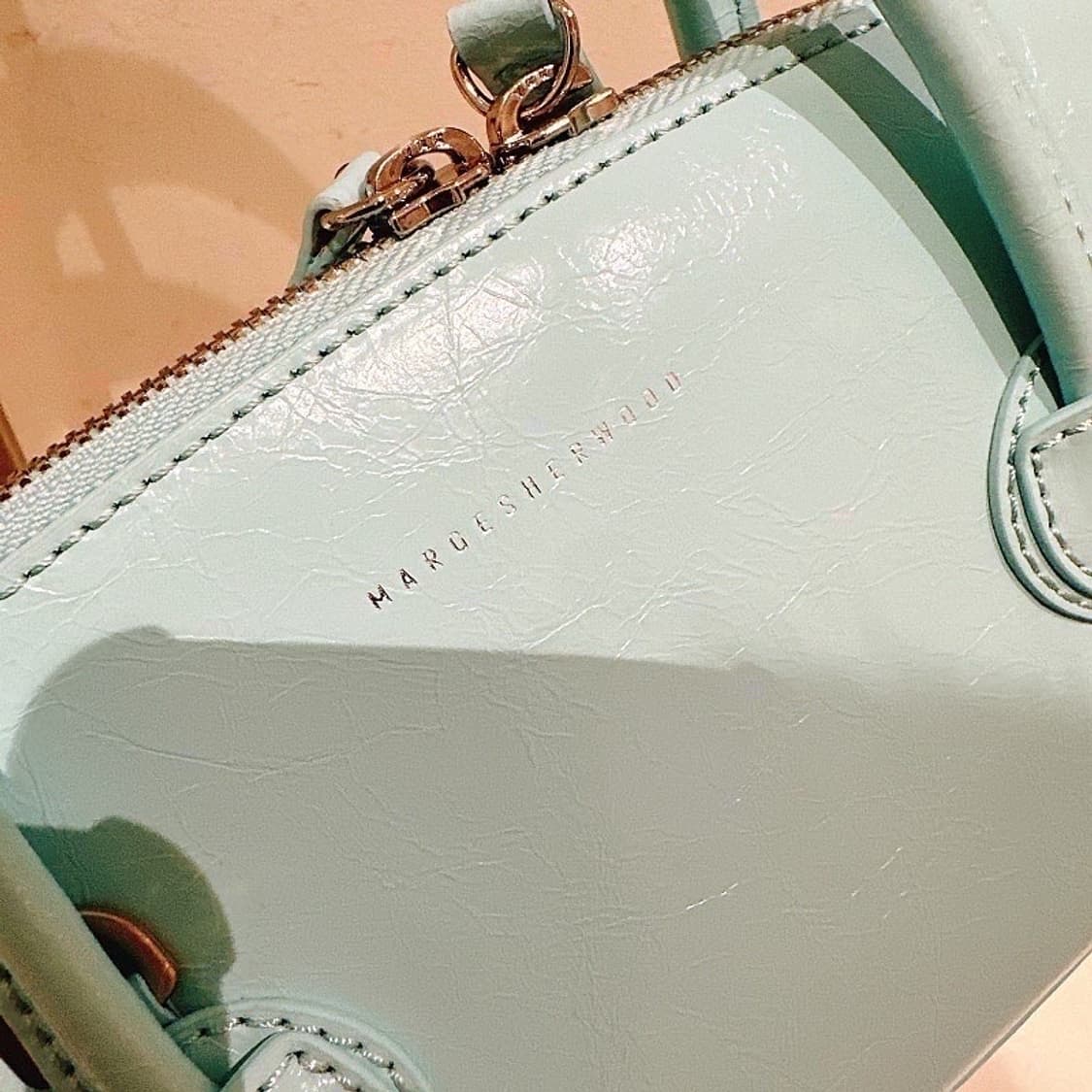 (정품/새상품) 마지셔우드 여성 아쿠아블루 글로시 레더 토트백 숄더백 상품이미지3