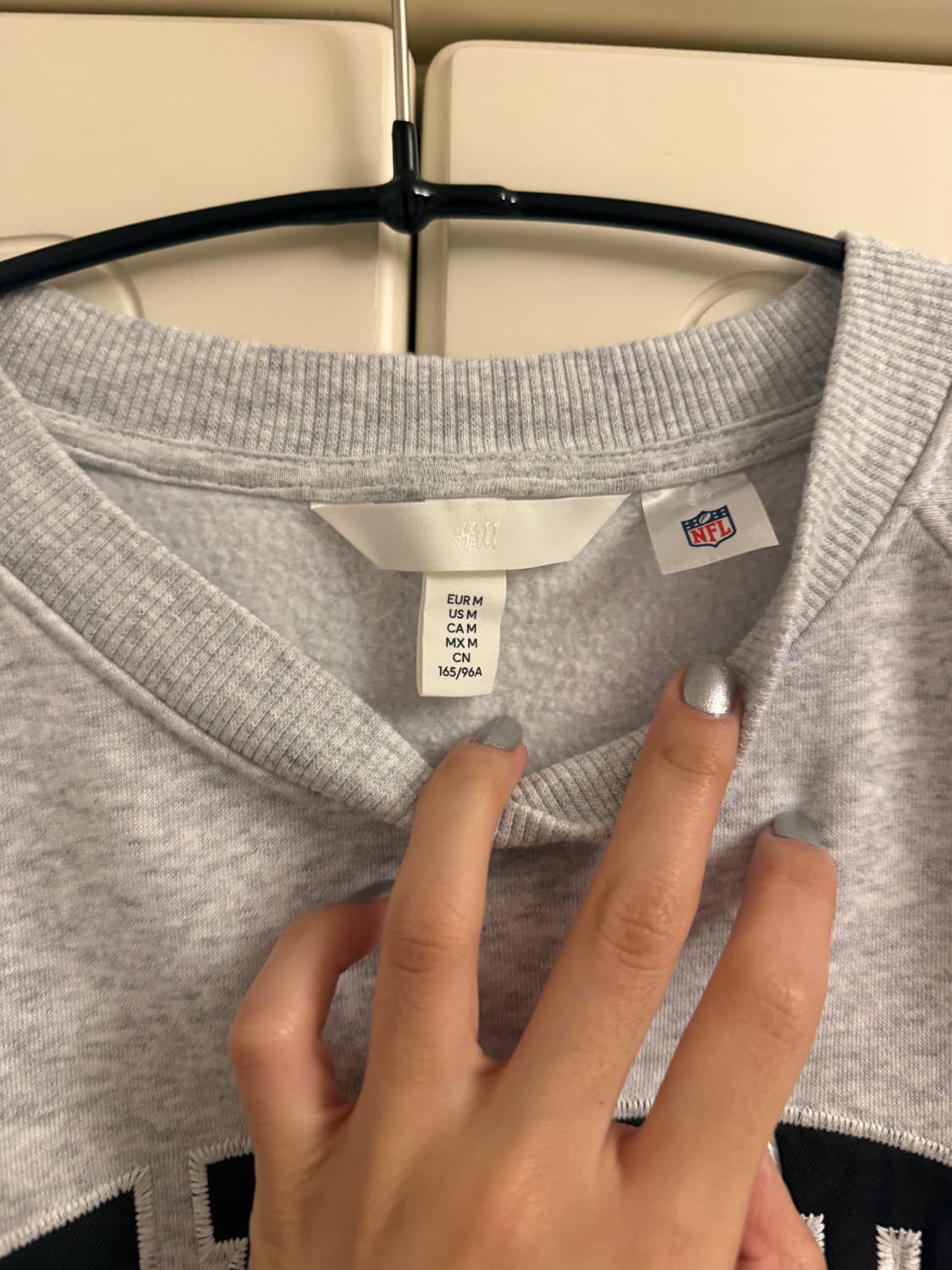 H&M 크롭 맨투맨 상품이미지4