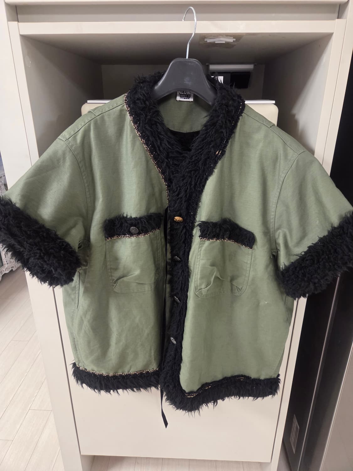 스탠드얼론 리버서블 헤어리 트리밍 반팔 자켓 상품이미지8