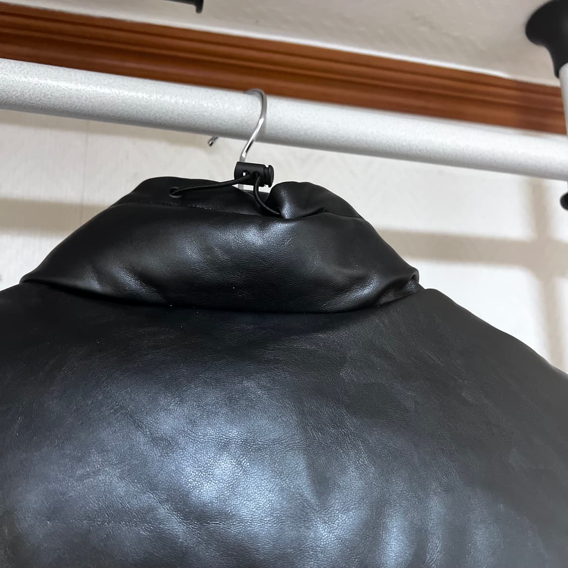 LOWEL 오버핏 레더 패딩조끼 상품이미지5