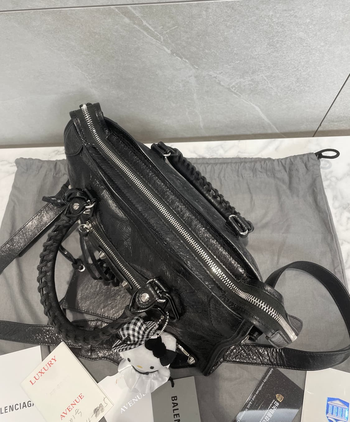 정품 발렌시아가 모터백 스몰 블랙 상품이미지8