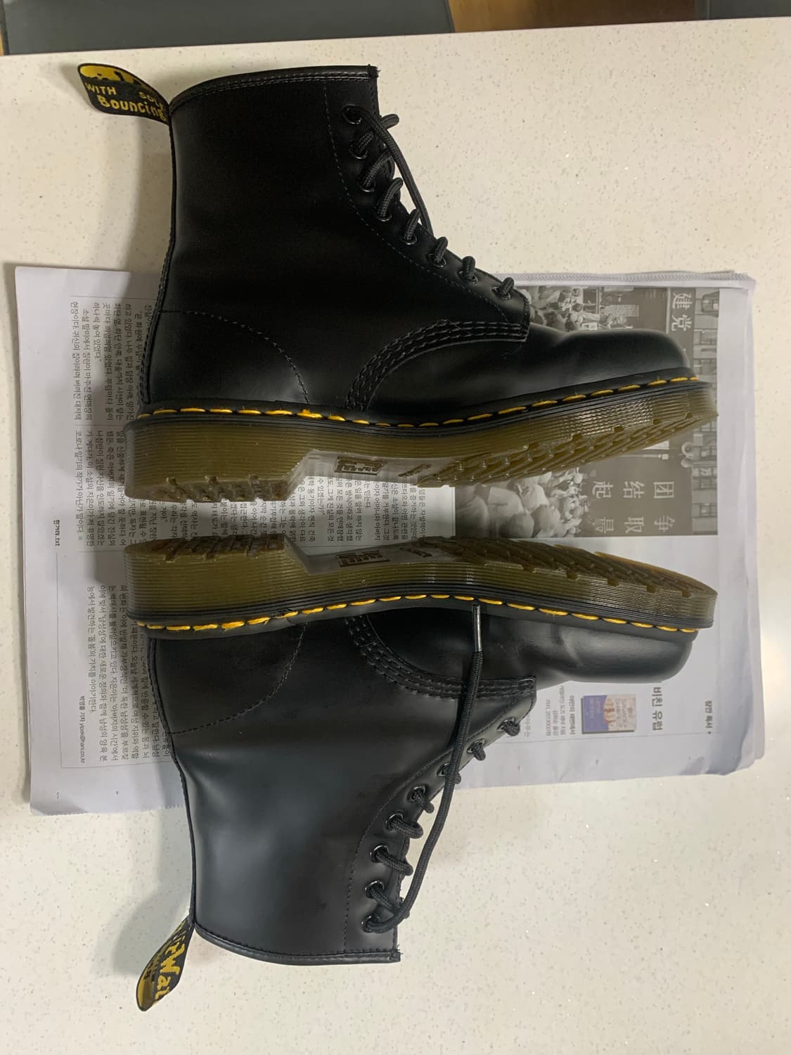 닥터마틴 1460 8홀 레이스 로우 부츠 블랙 상품이미지4