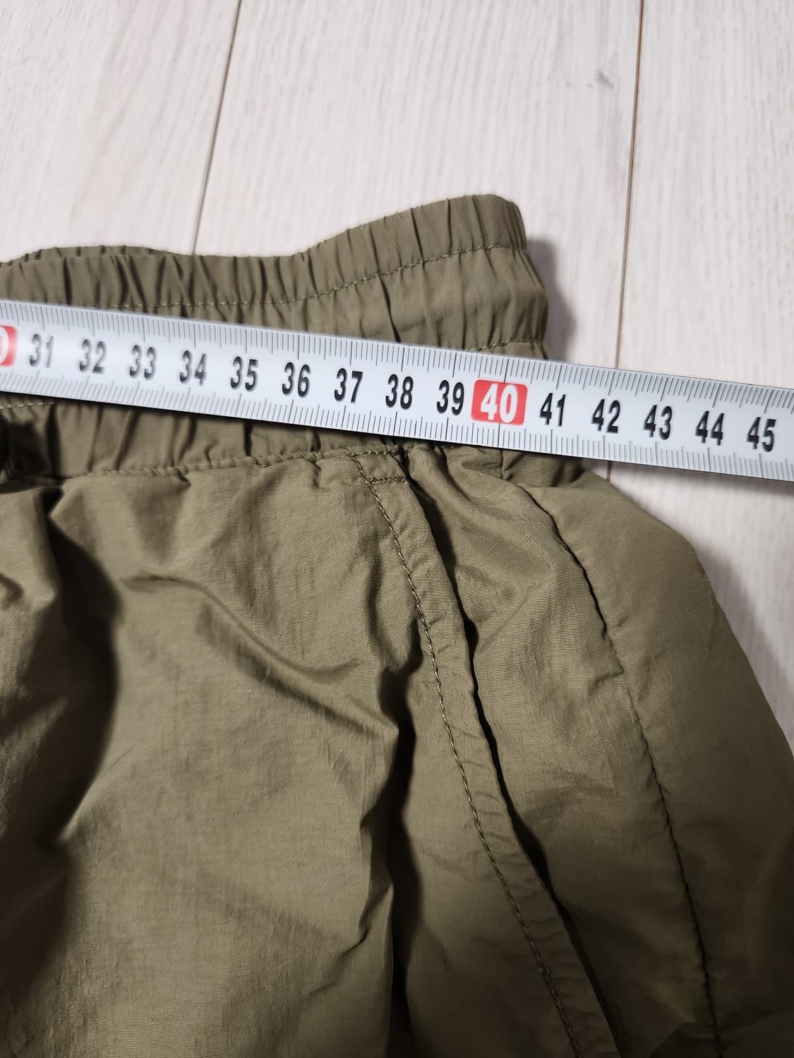 grooverhyme 나일론 밴딩 카키 반바지 사이즈xl

세탁으로 인한 상품이미지3