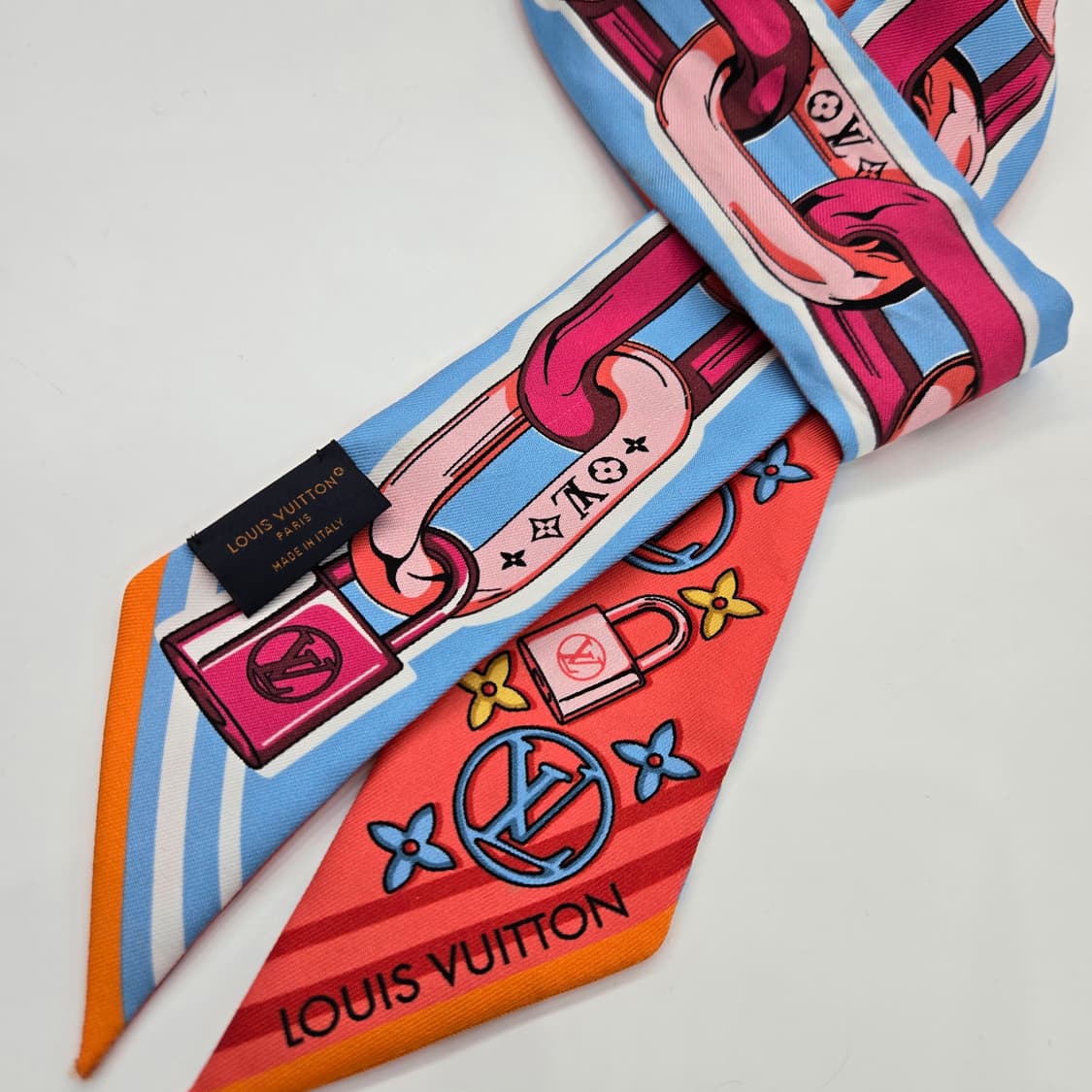 루이비통 비주얼드 BB 방도 스카프 상품이미지4