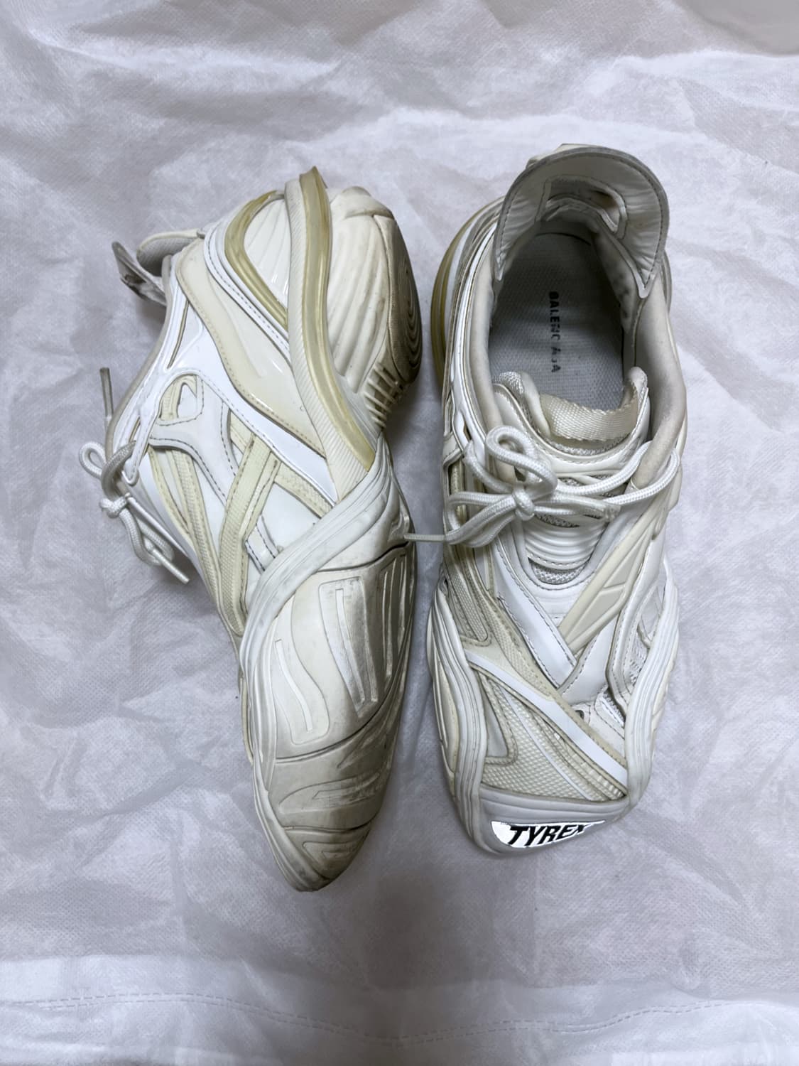 발렌시아가 타이렉스 38 화이트 상품이미지3