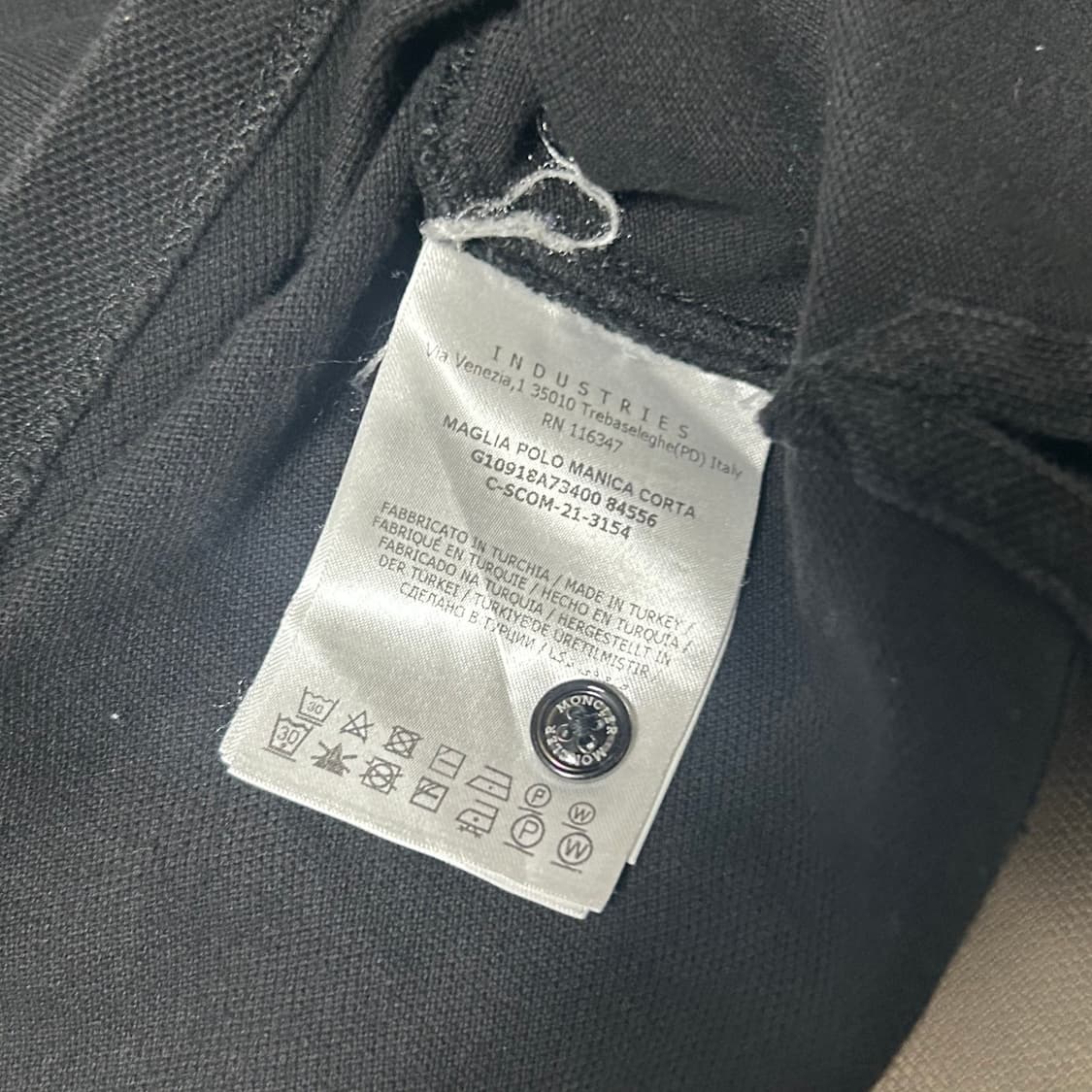 M 몽클레어 블랙 카라 반팔 티셔츠  상품이미지5