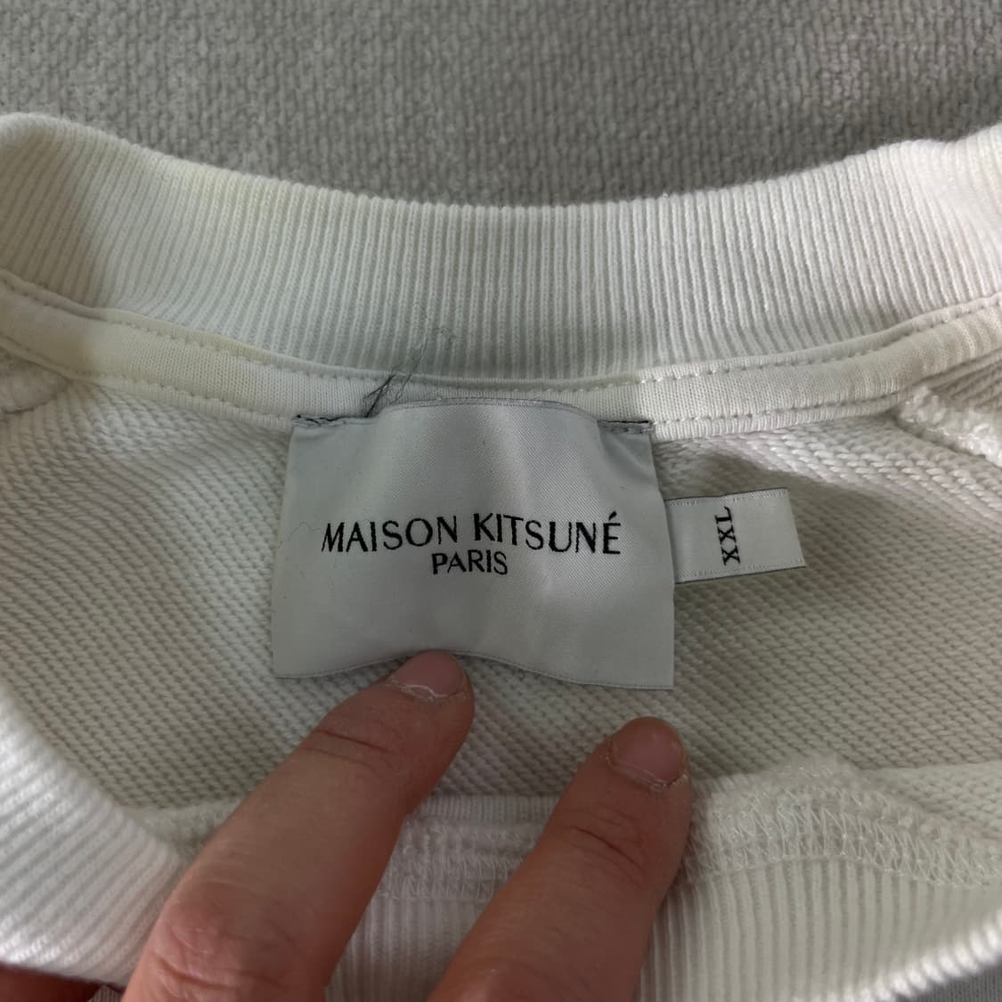 100 메종키츠네 폭스헤드 화이트 맨투맨 상품이미지3