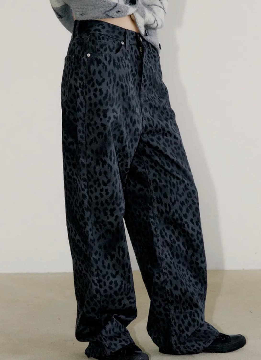 오피쉬 레오파드 팬츠 차콜 상품이미지2