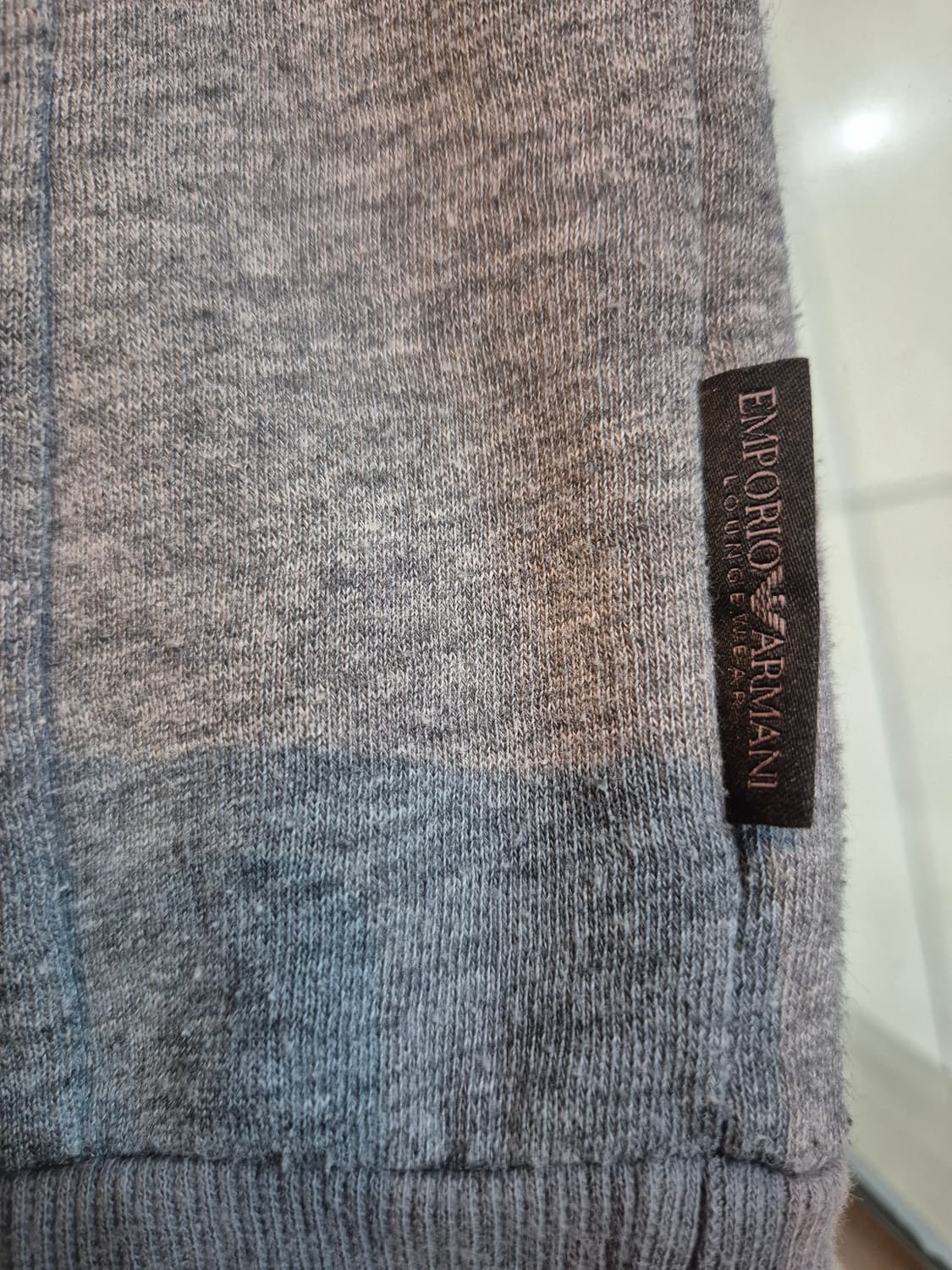 엠포리오 아르마니 베이직 프렌치 테리 스웨터 m 95~100 판매합니다 상품이미지4