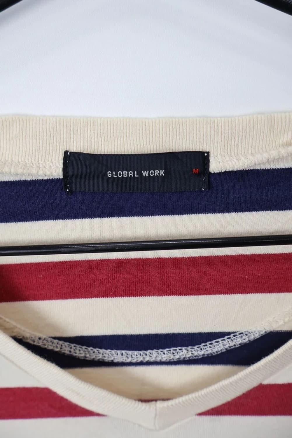 Global Work Stripe V-Neck Graphic Tee 상품이미지5