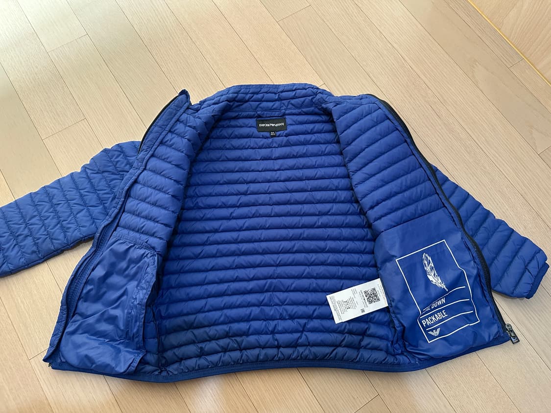 엠포리오아르마니 키즈 오리털 경량패딩자켓 로얄블루 6A 118cm 상품이미지7