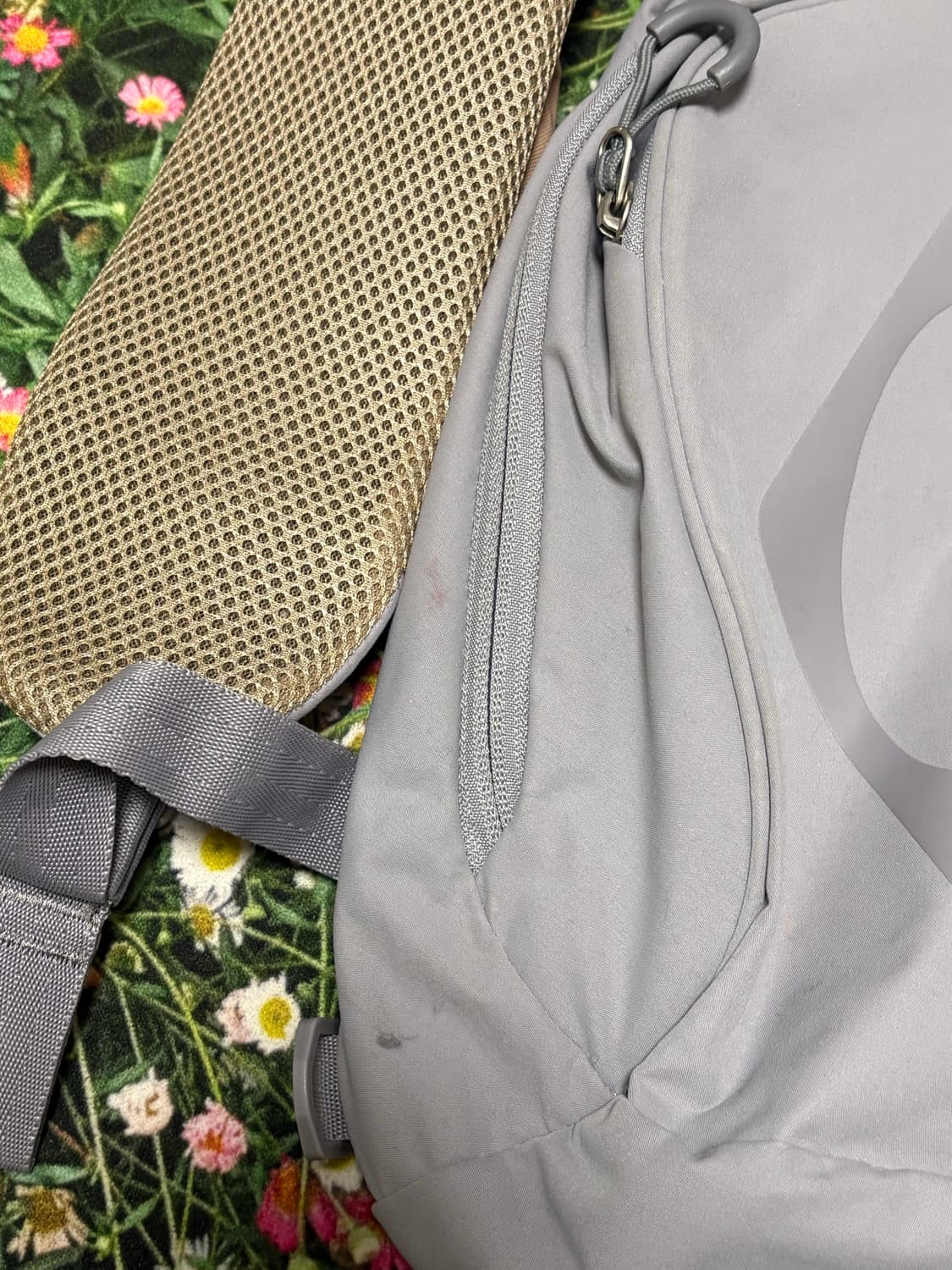 미스치프 룸버스 포켓 슬링백 상품이미지4