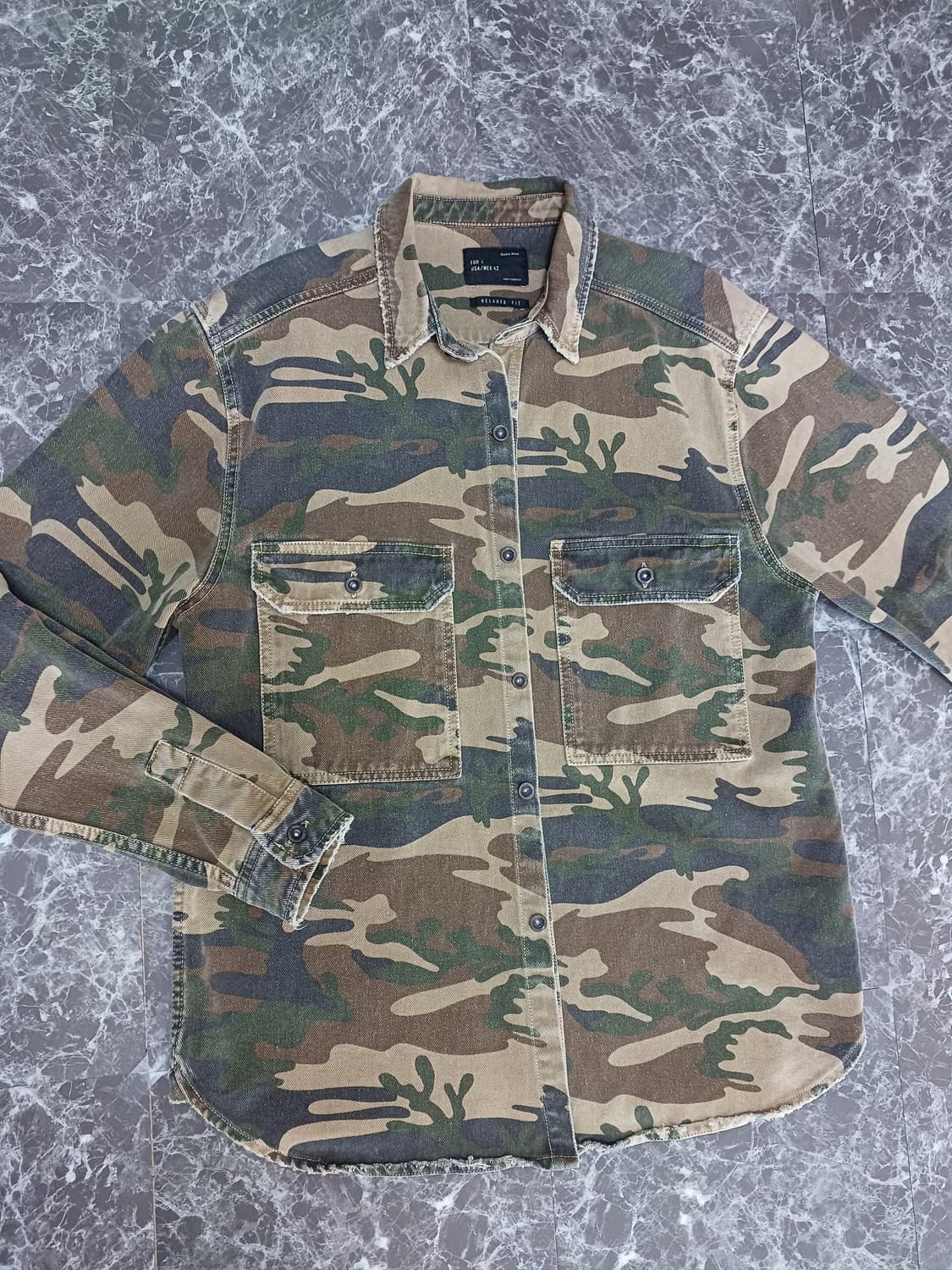 자라(ZARA) 카모플라주 셔츠 L
 상품이미지2