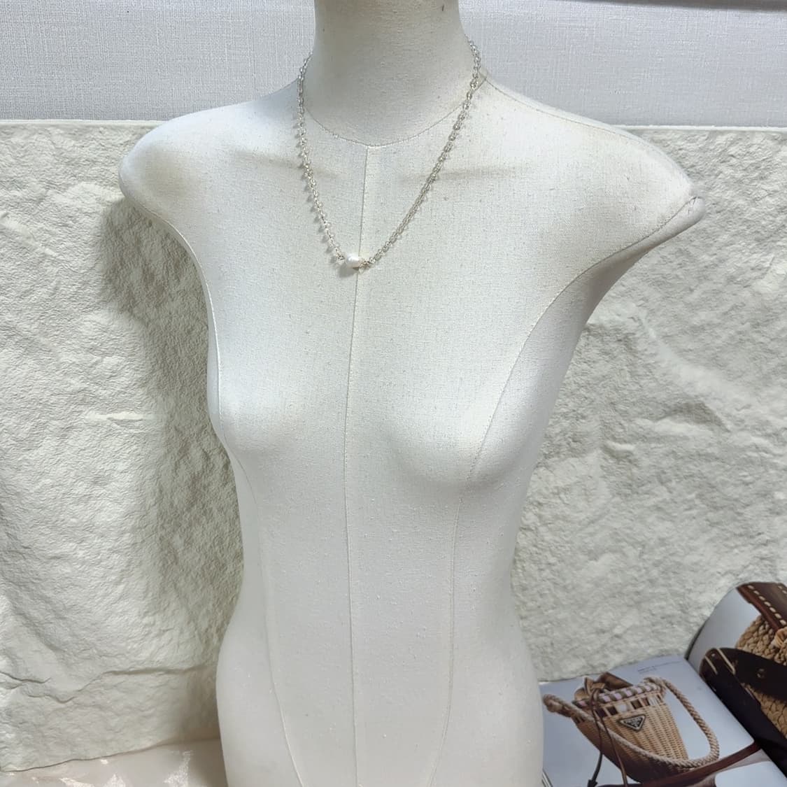 미니멀 천연 담수진주10.8mm 목걸이 상품이미지1
