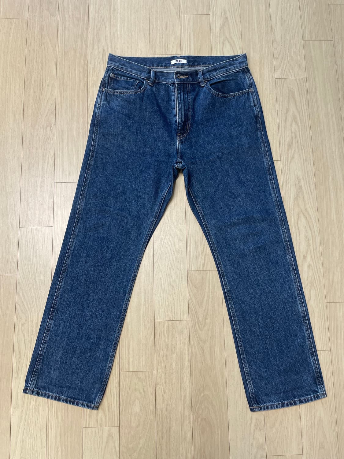 [31] 유니클로u 레귤러피트진 진청 상품이미지1