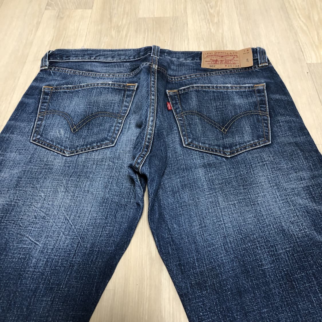 (34) 리바이스 08501-0372 스트레이트핏 하드 워시드 중청 데님 상품이미지7
