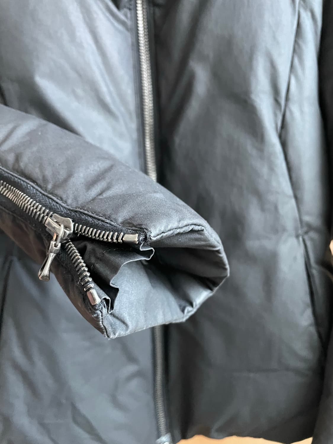 카즈유키쿠마가이 절개 패딩 자켓 상품이미지6