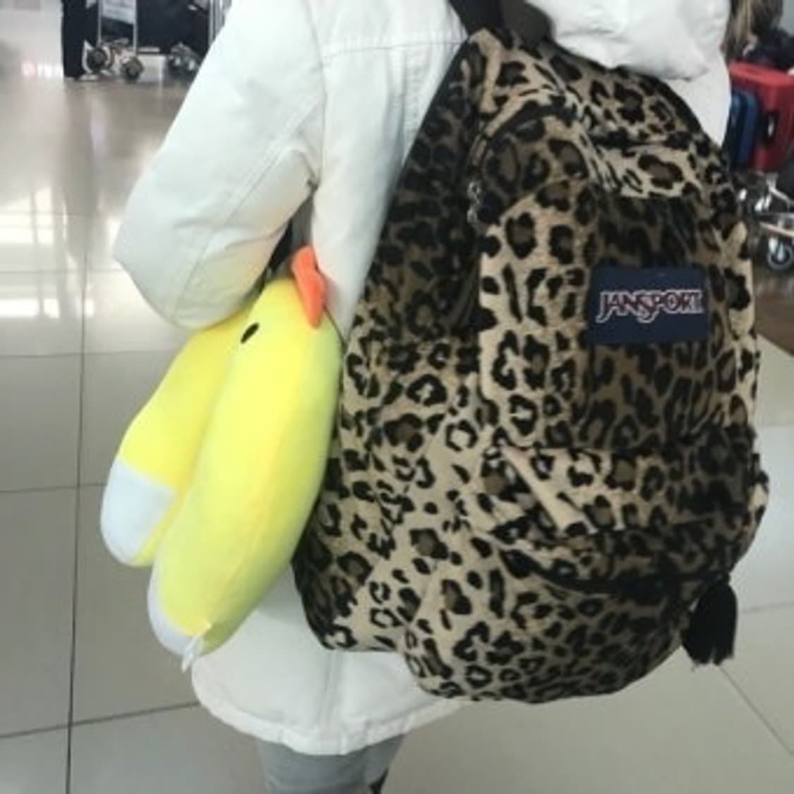 잔스포츠 호피 백팩 구해요 상품이미지1