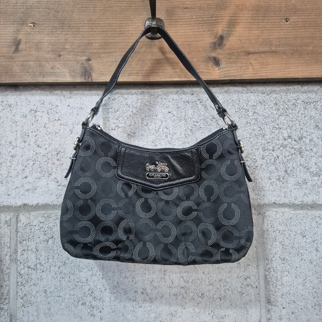 코치 메디슨 샤틴 파우치백 상품이미지1