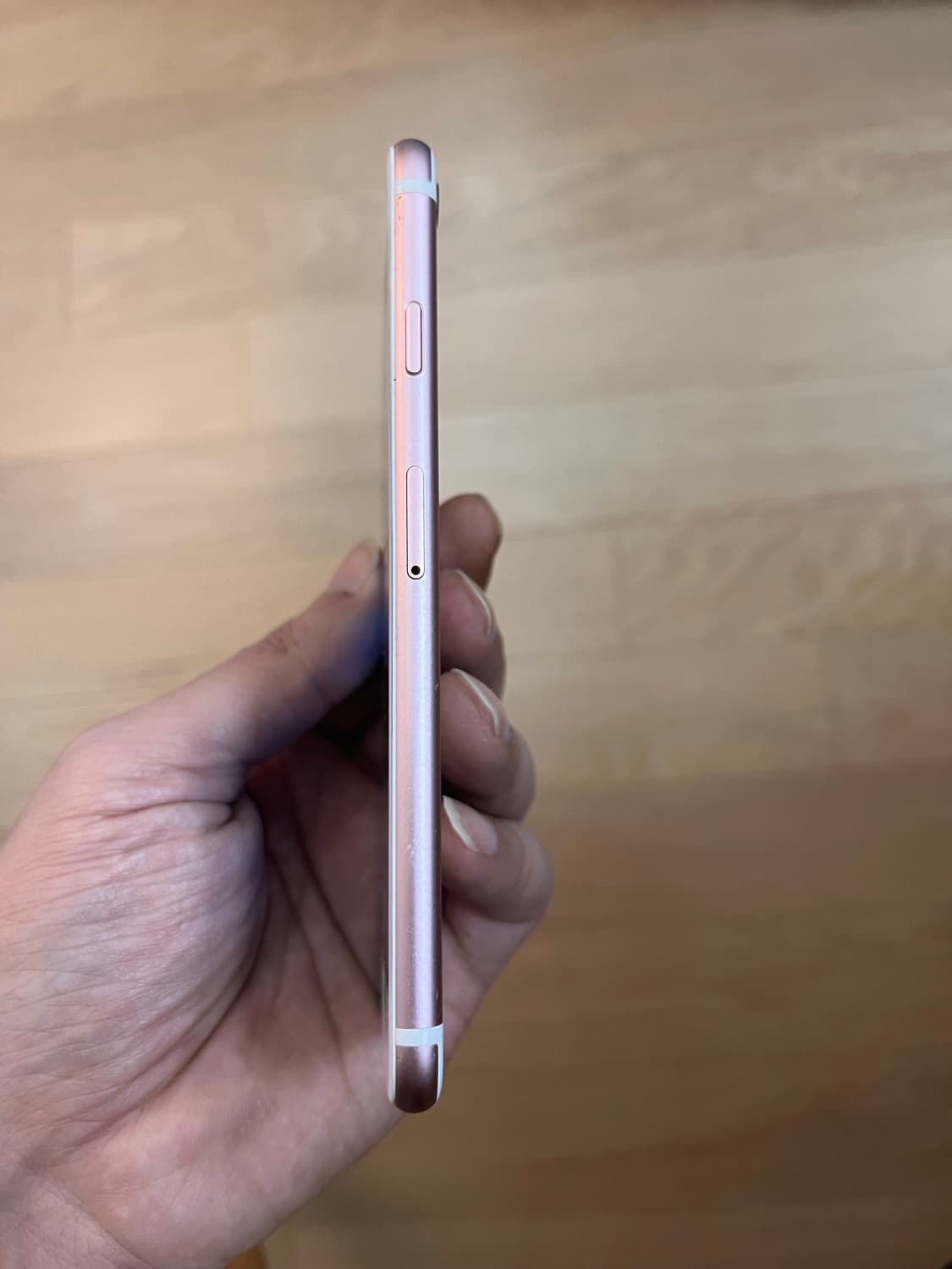 아이폰 6S 로즈골드 128GB 모델 상품이미지3