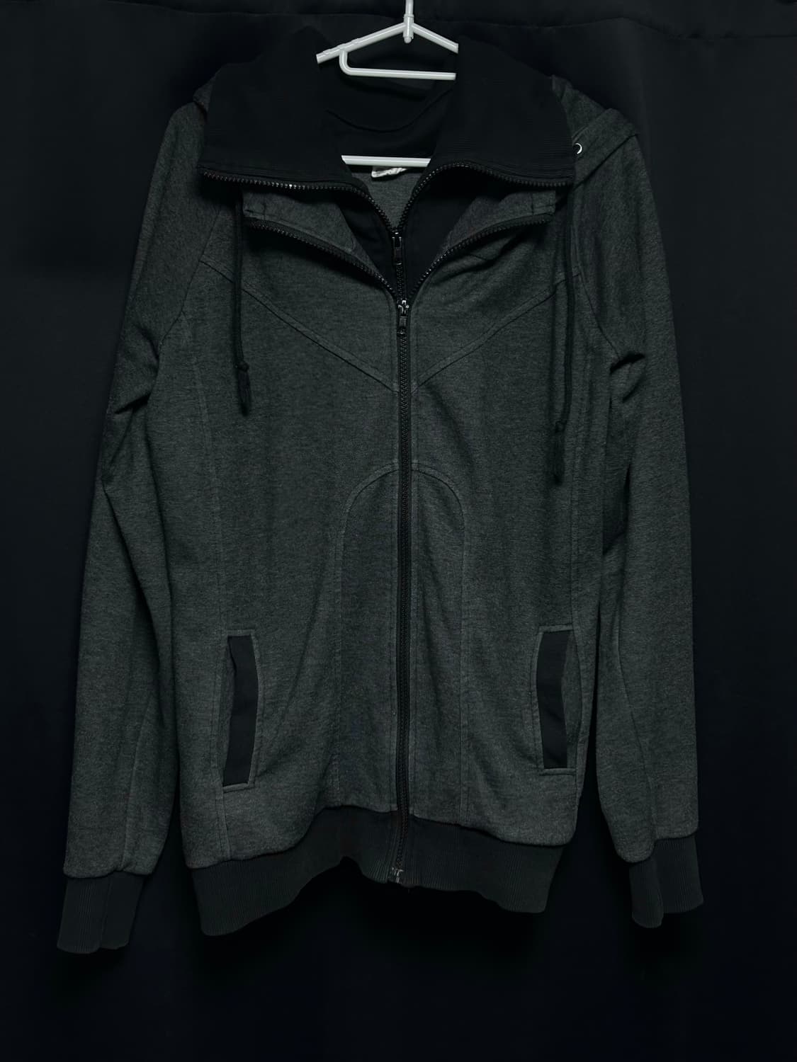 Y2K 절개 디테일 레이어드 하이넥 후드집업 상품이미지1