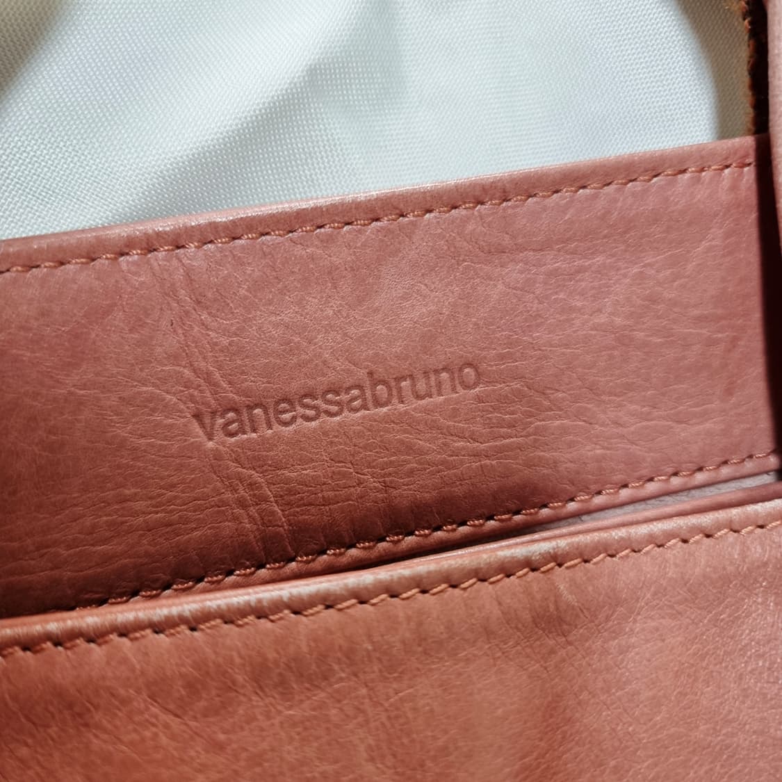 바네사브루노 스팽글 소가죽 토트백 (캔버스원단 아님)  상품이미지3