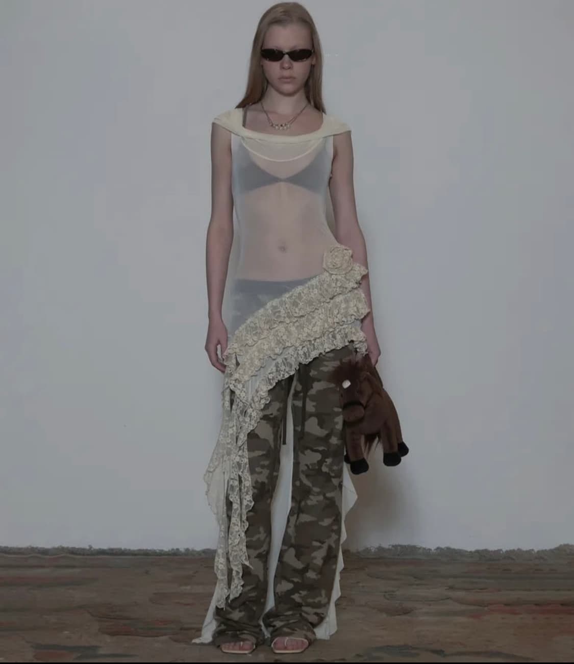 (구해요) Victorian hoodied mesh dress ivory 상품이미지1