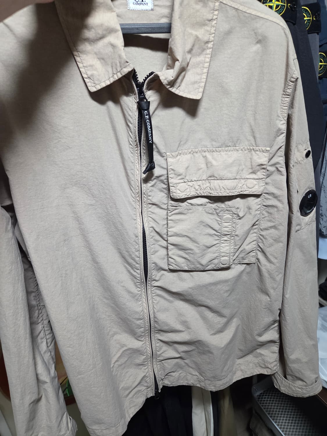 Cp컴퍼니 오버셔츠 플랫나일론 코블스톤 L 상품이미지1