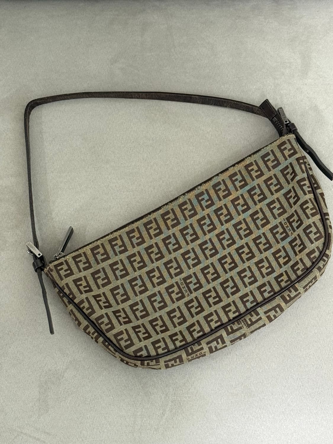 펜디 FF로고 미니 호보백 상품이미지1