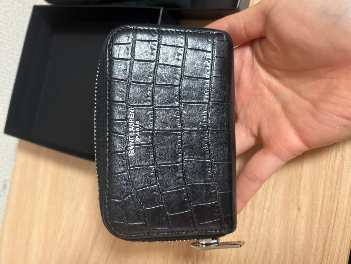 생로랑 크로커다일 지퍼돌이 지갑 판매합니다 상품이미지5