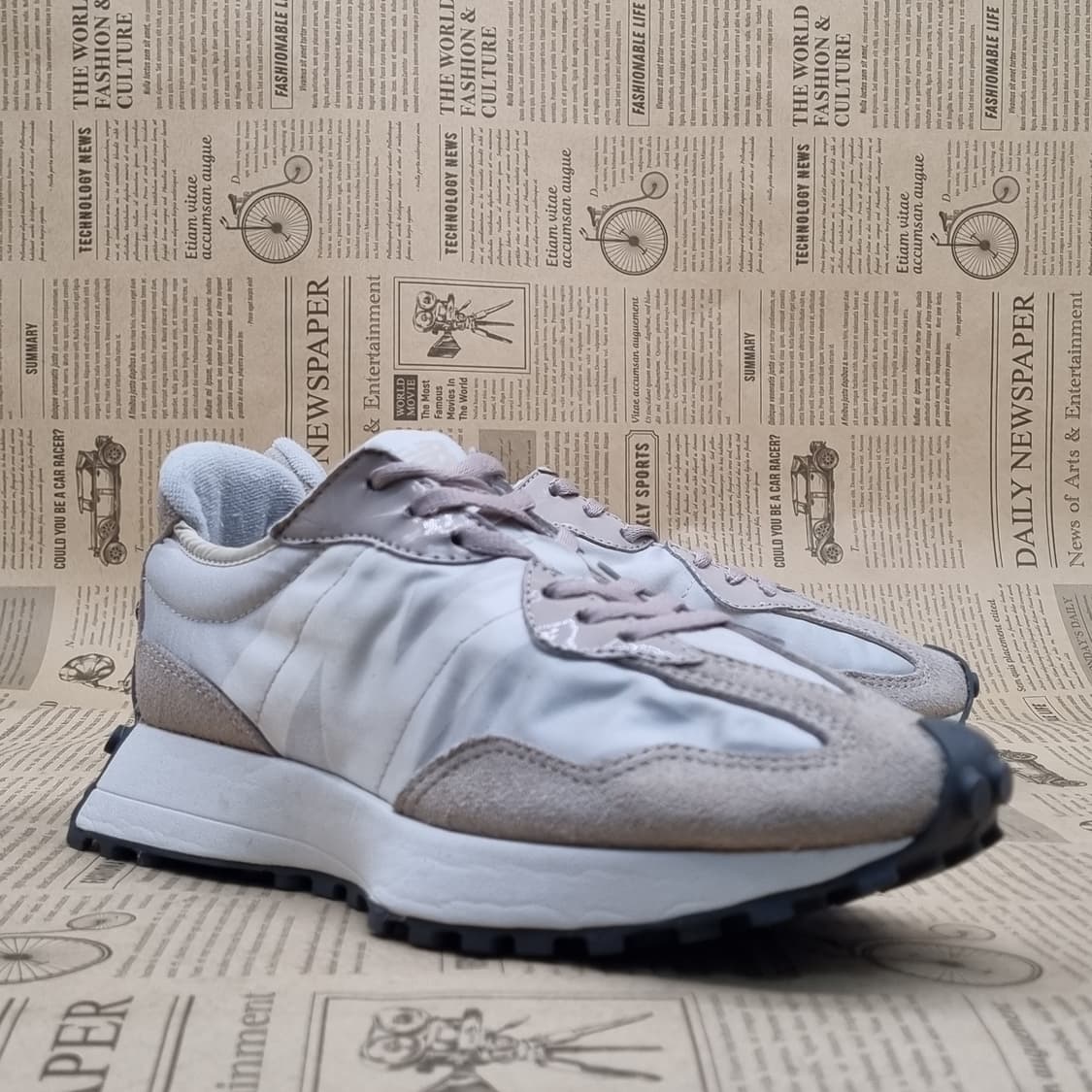 뉴발란스 327 아이보리 스니커즈235 상품이미지1