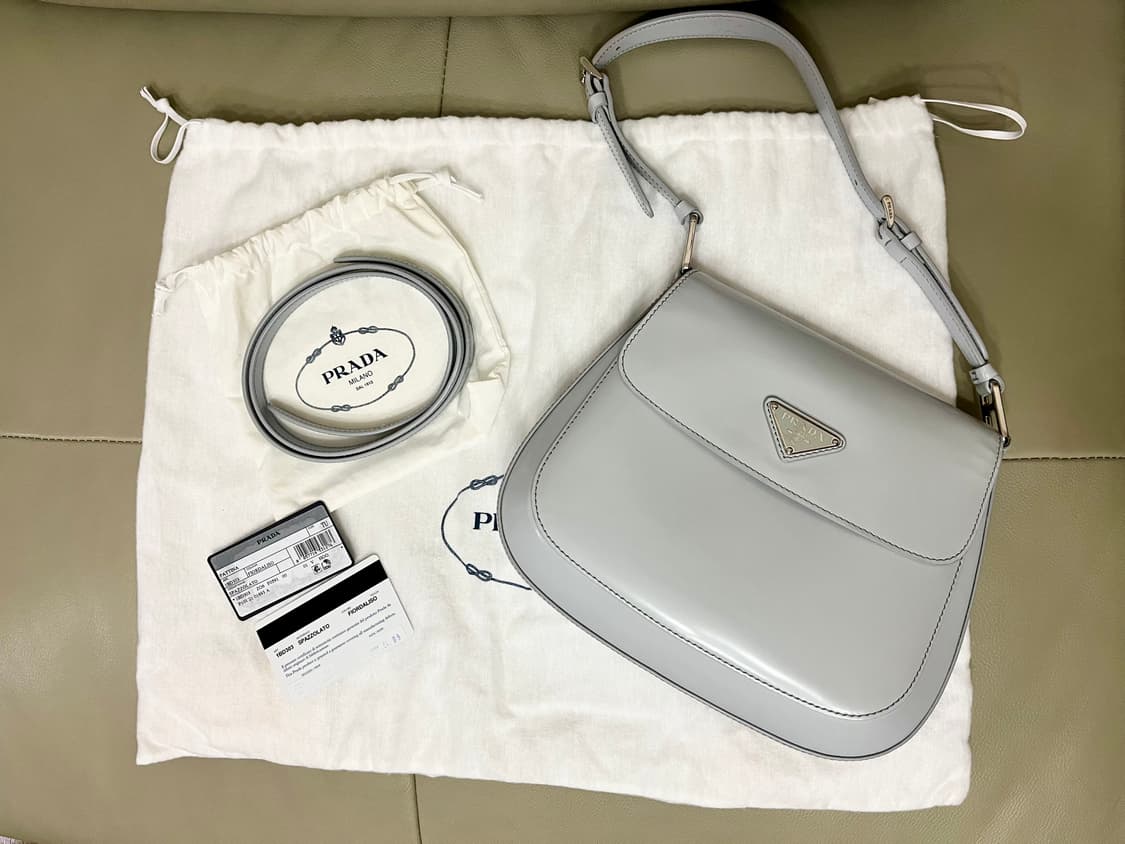 프라다 클레오 브러쉬드 미듐 숄더백 상품이미지3