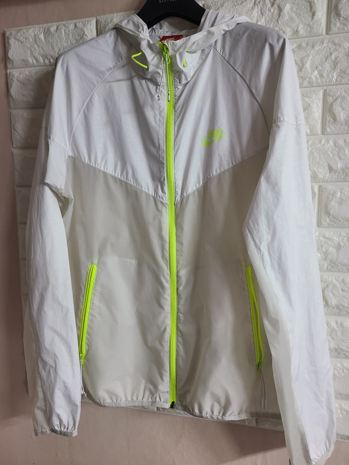 나이키 윈드러너 화이트 형광 옐로우 바람막이(m) 상품이미지1