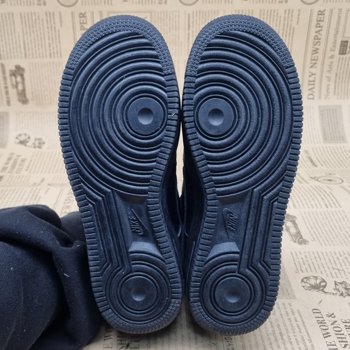 나이키 에어포스1 07 로우 아동운동화235 상품이미지3