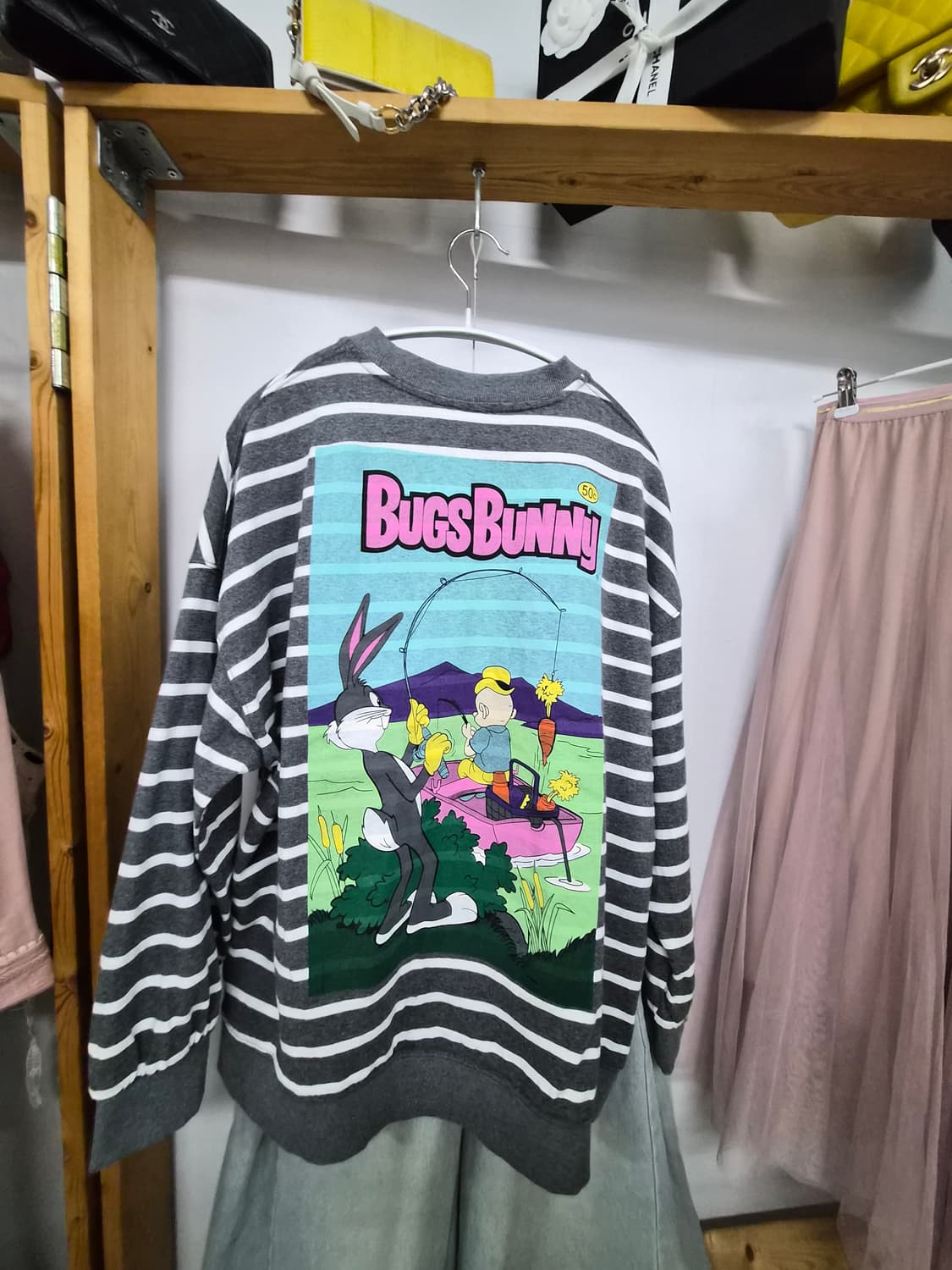 벅스바니  스트라이프 맨투맨 상품이미지1