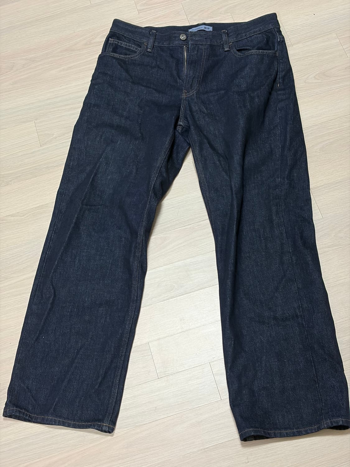 유니클로 JW앤더슨 스트레이트진 상품이미지2