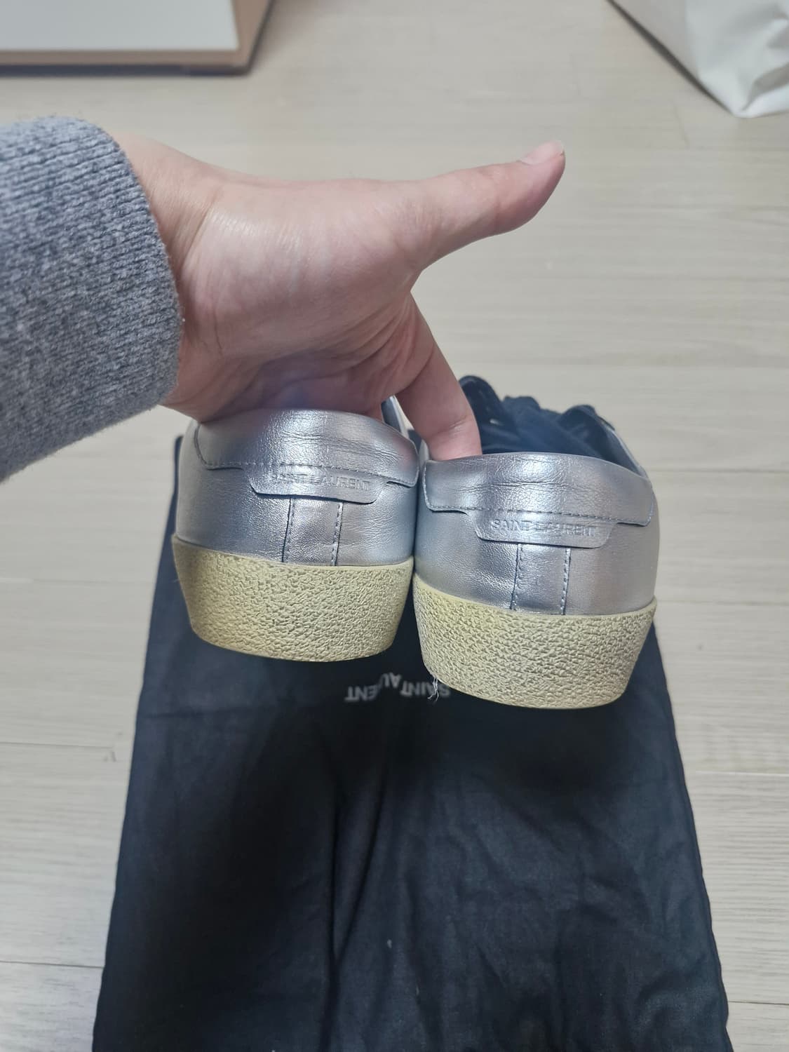 (42.5) 생로랑 코트 클래식 스니커즈 실버 정품 상품이미지3