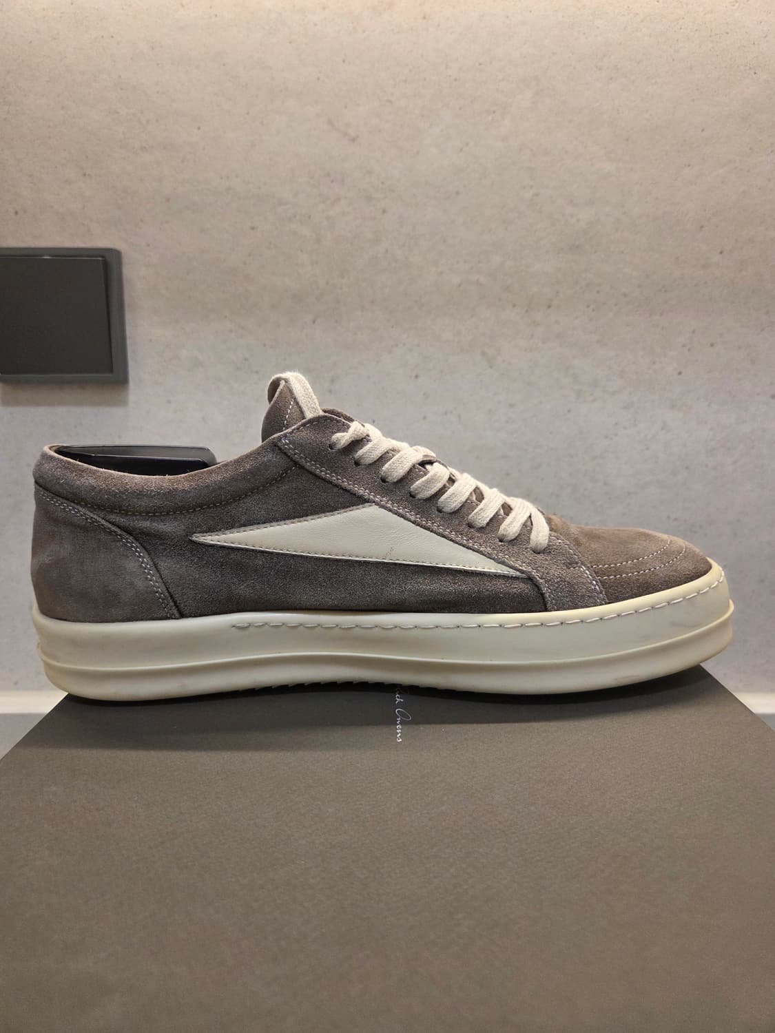 릭오웬스 릭반스 더스트 스웨이드 42  상품이미지4