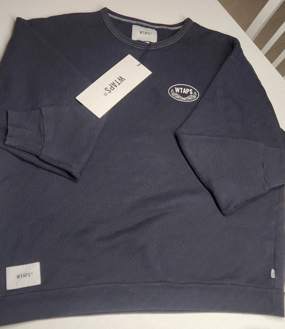 더블탭스 맨투맨 상품이미지1