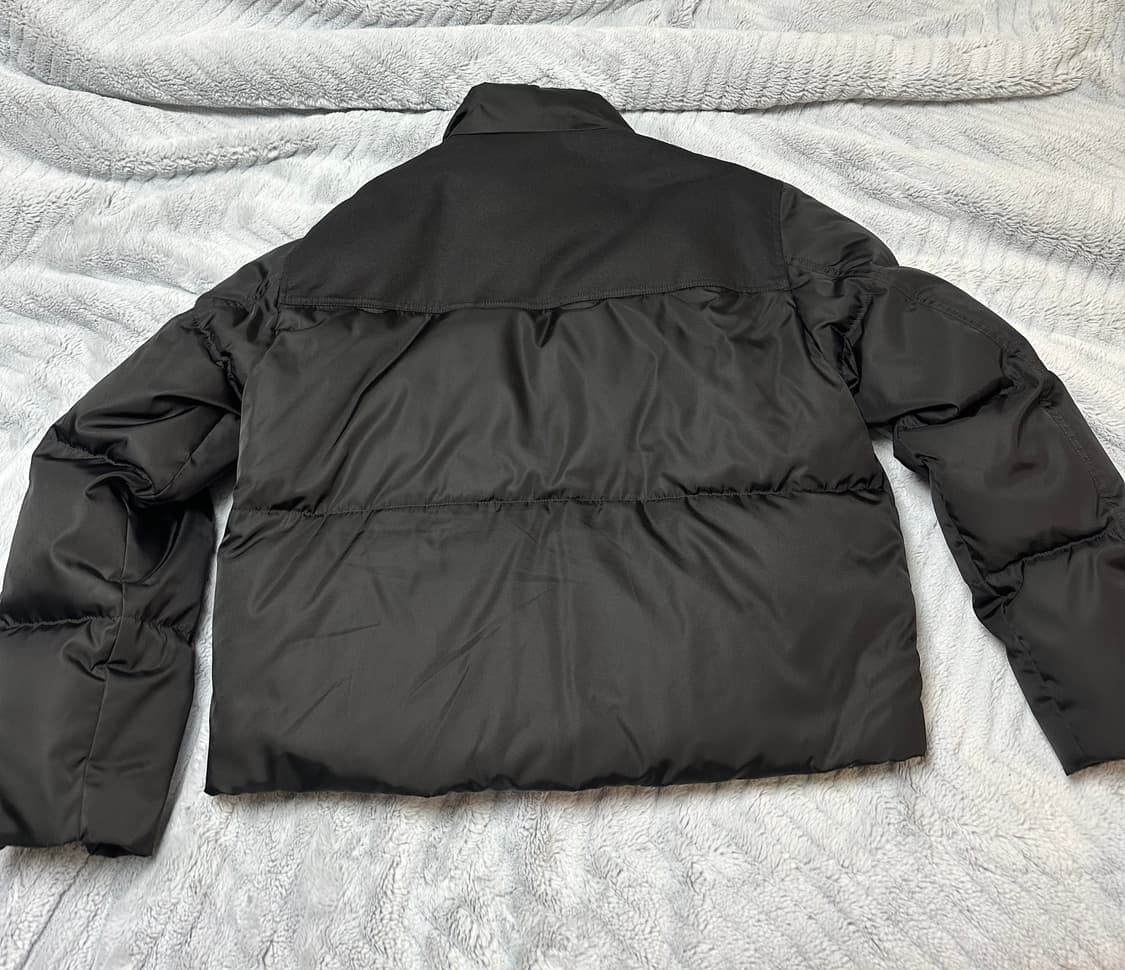 프라다 남성 리나일론 패딩 라지 상품이미지4