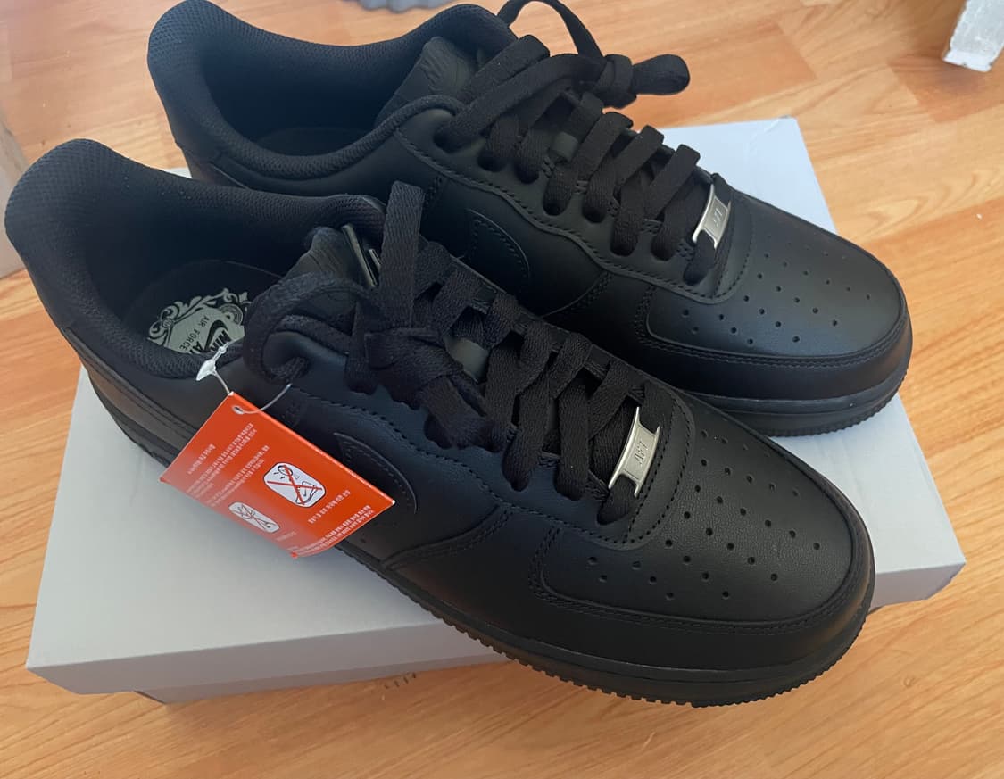 나이키 에어포스 트리플블랙 올검포스 새상품 팝니다 상품이미지1