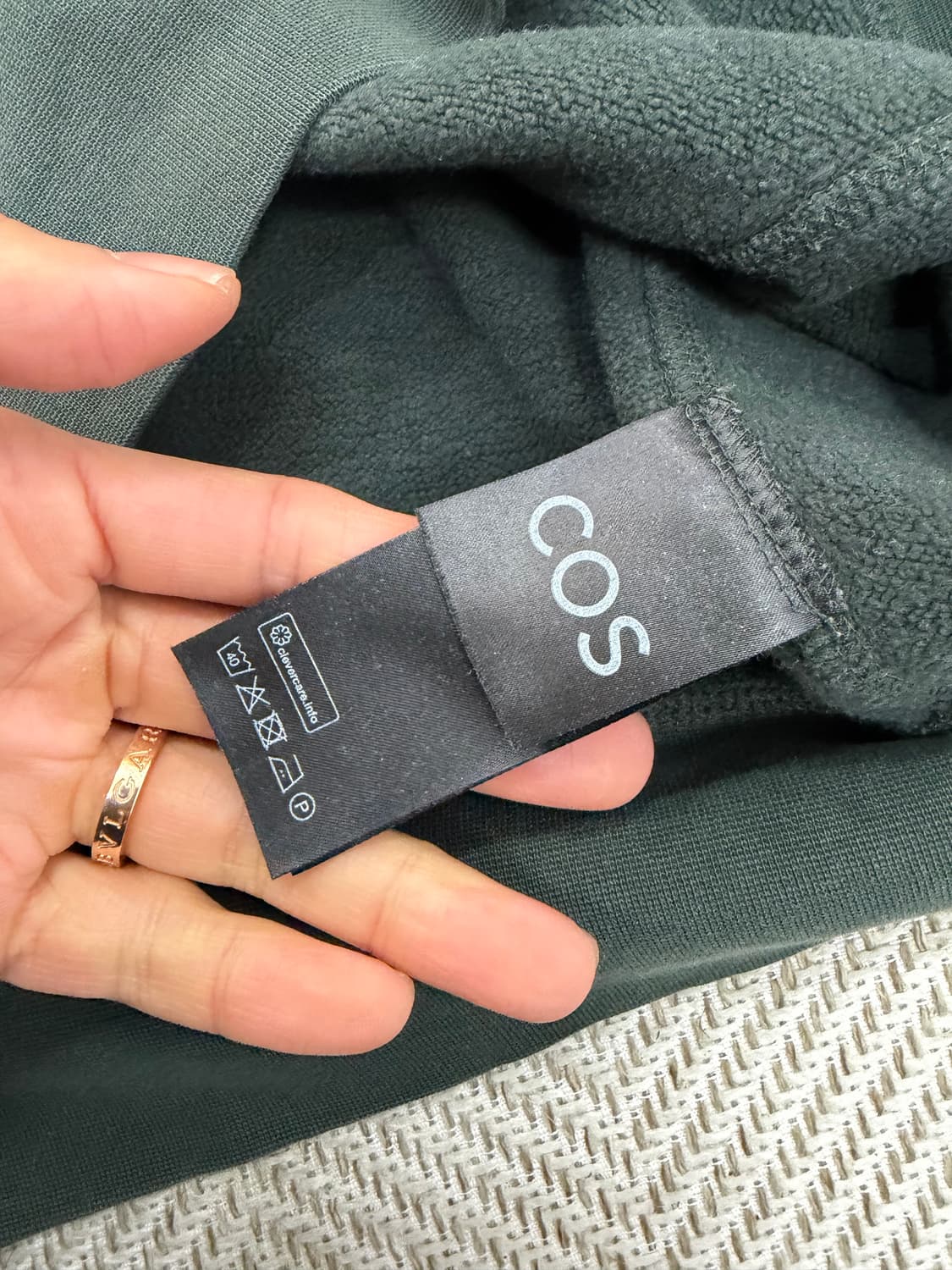 정품) COS 코스 신형 남성 그린 맨투맨 L  상품이미지6